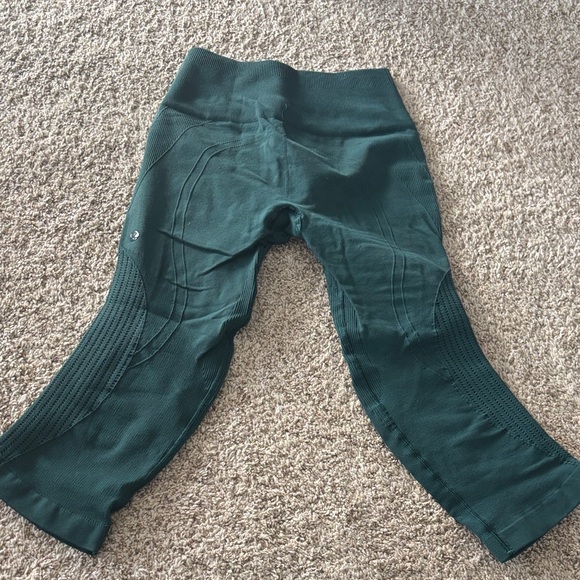 lululemon cropped seamless - Picture 1 of 2
